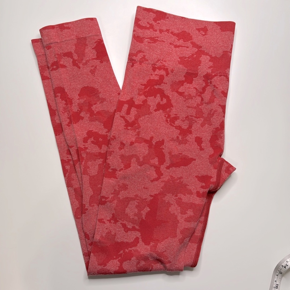 Muted Red camouflage butt crunch leggings